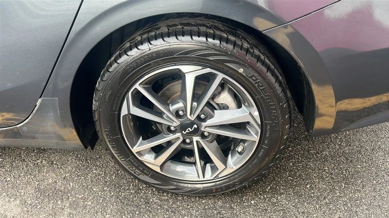 2024 Kia Forte - Image 10 of 12