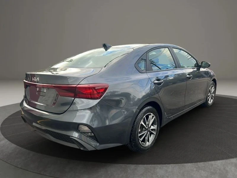 2024 Kia Forte - Image 5 of 12