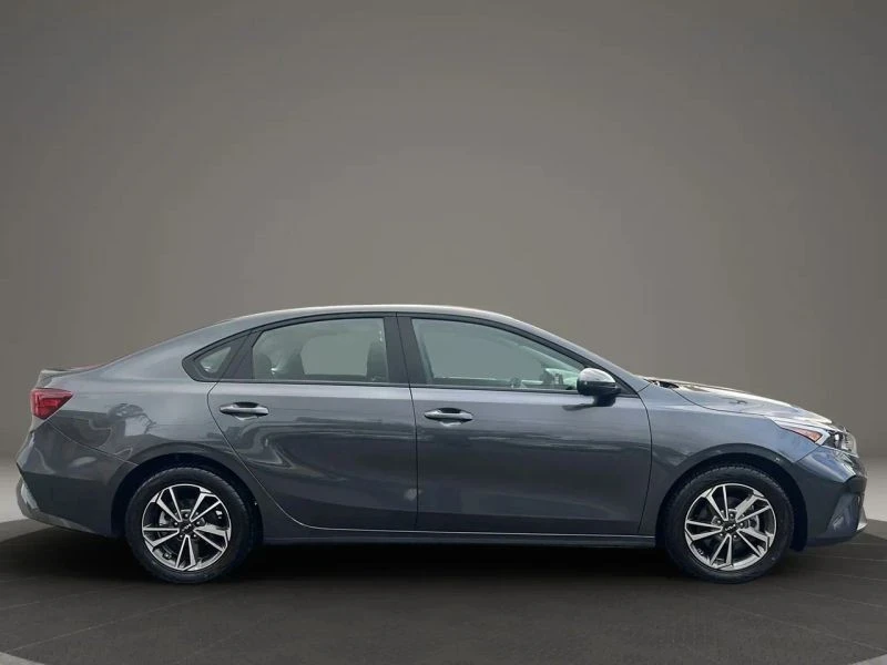 2024 Kia Forte - Image 4 of 12
