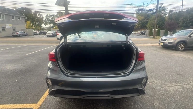 2024 Kia Forte - Image 9 of 12