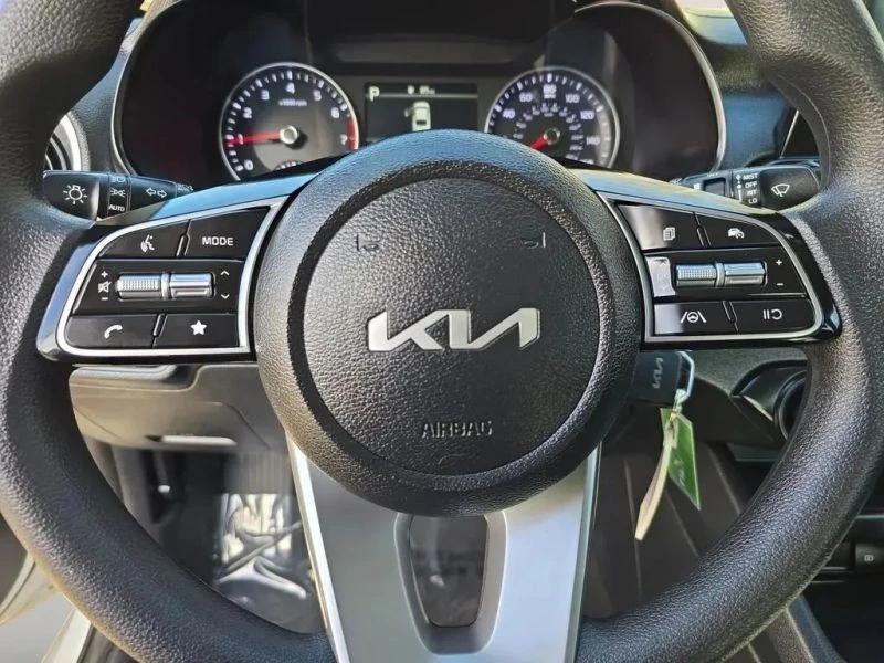 2024 Kia Forte - Image 12 of 12