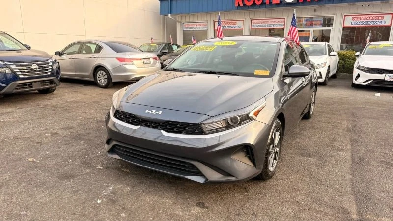 2024 Kia Forte - Image 4 of 12