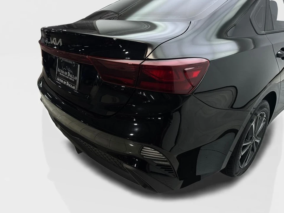 2024 Kia Forte - Image 18 of 21