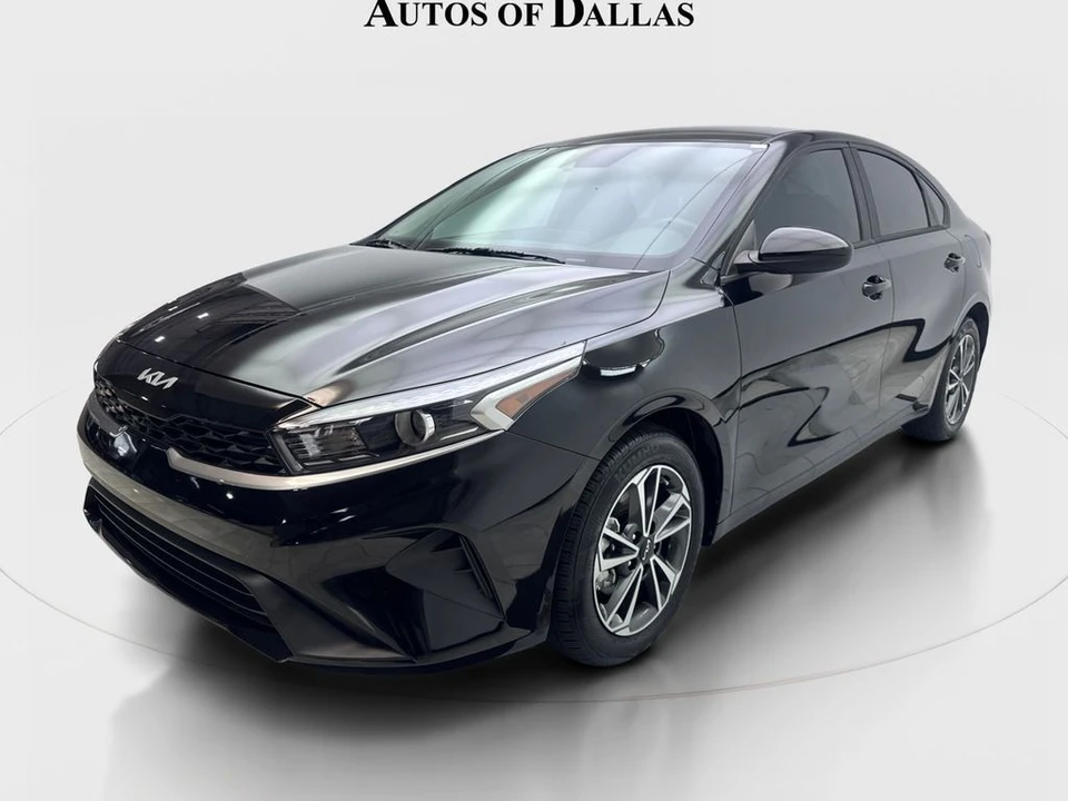 2024 Kia Forte - Image 2 of 21