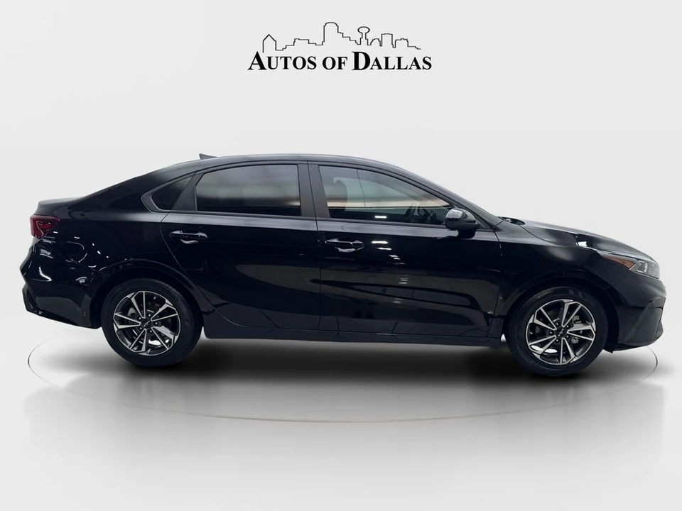 2024 Kia Forte - Image 10 of 21