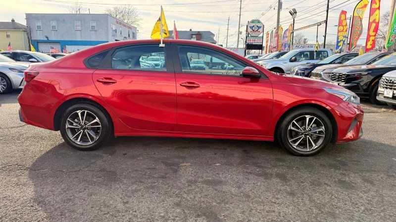 2024 Kia Forte - Image 11 of 12