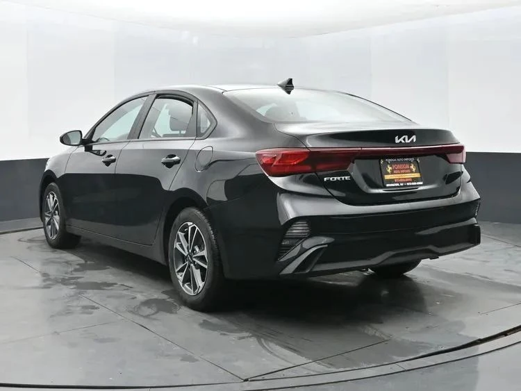 2024 Kia Forte - Image 9 of 12