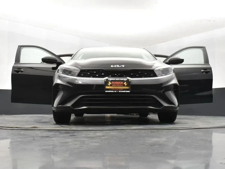2024 Kia Forte - Image 11 of 12