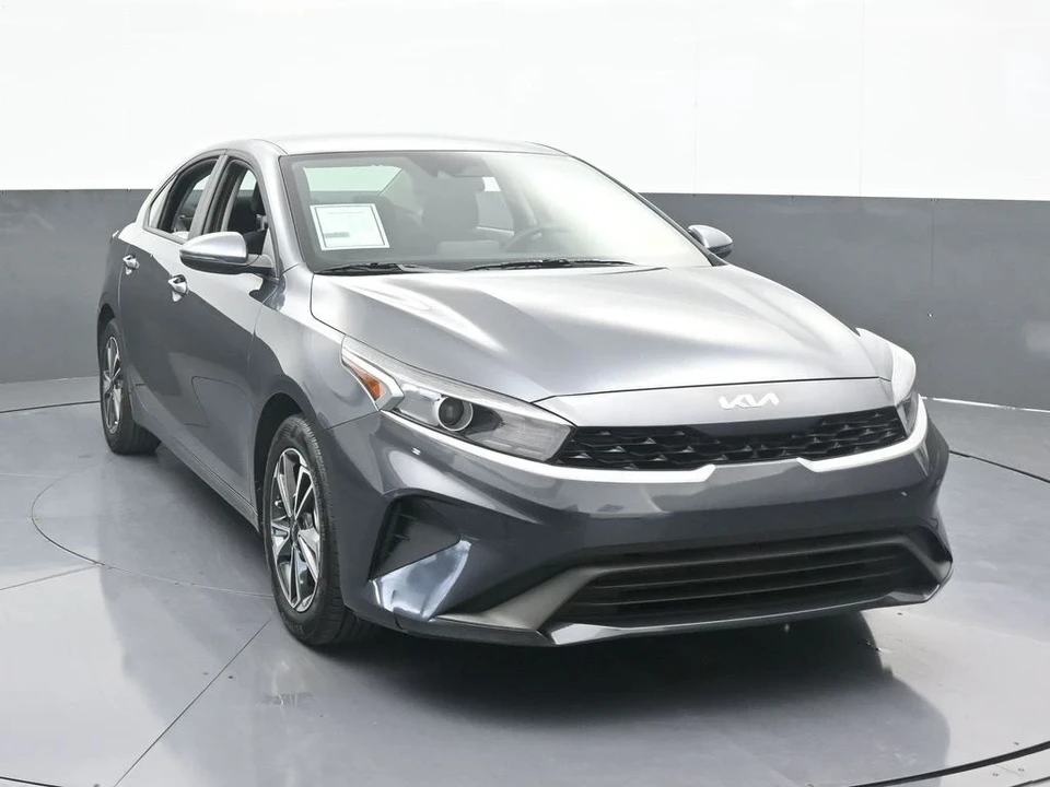 2024 Kia Forte - Image 9 of 12