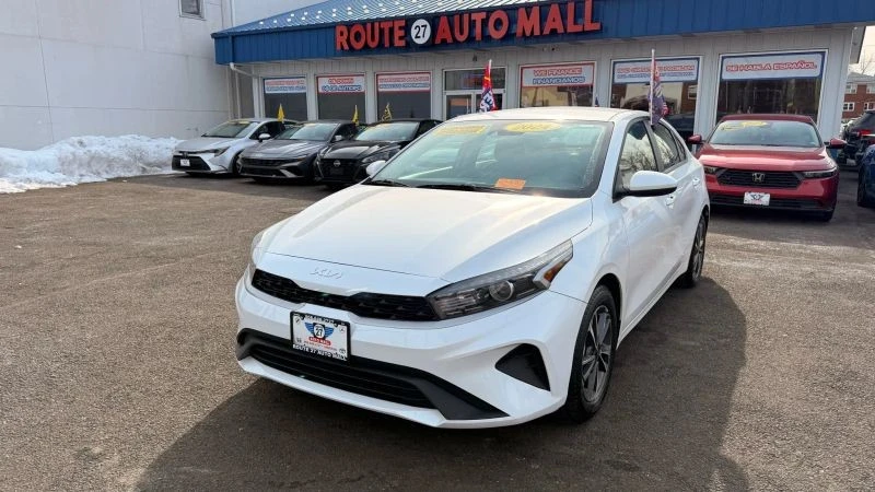 2024 Kia Forte - Image 4 of 12