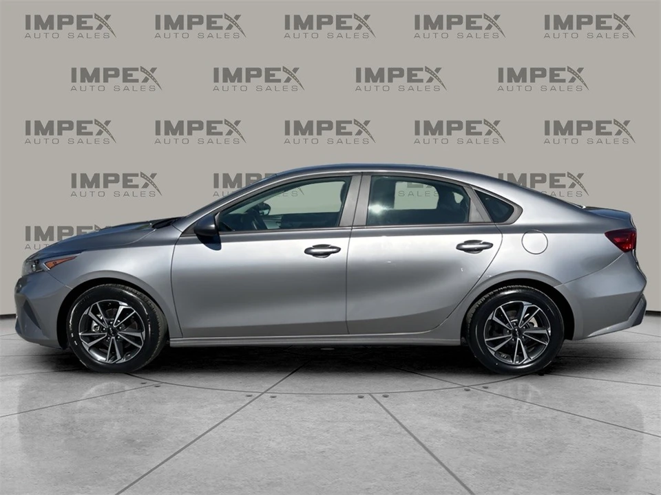 2024 Kia Forte - Image 2 of 12