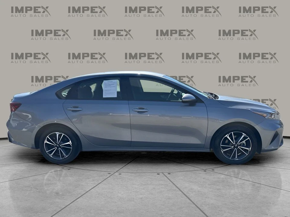 2024 Kia Forte - Image 6 of 12