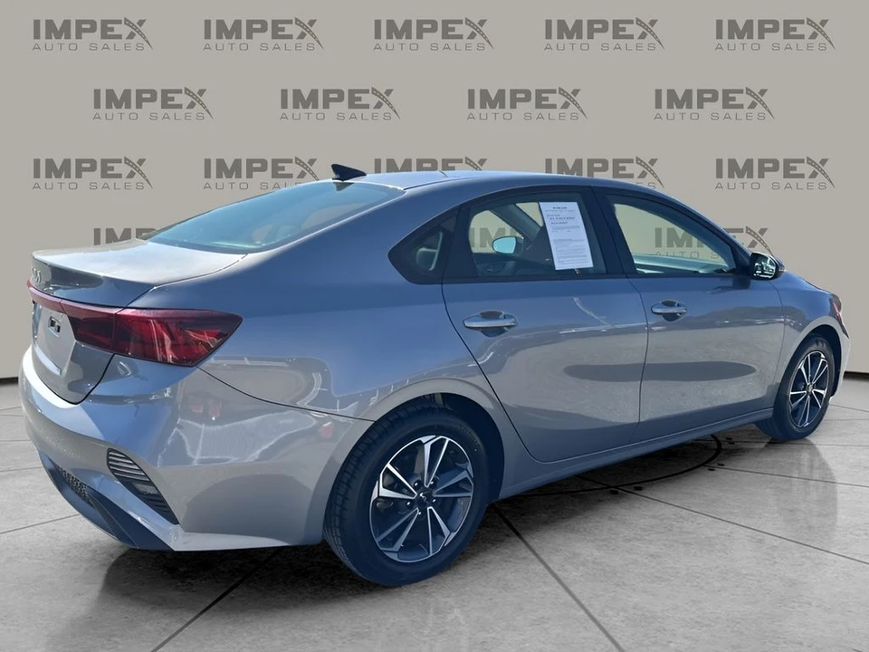 2024 Kia Forte - Image 5 of 12