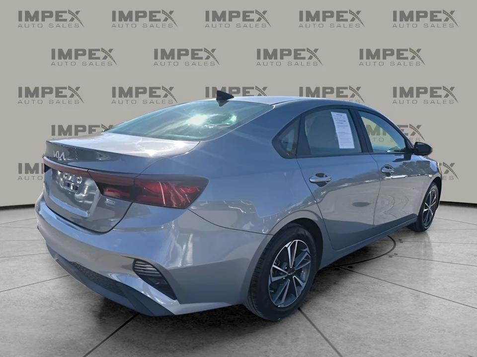 2024 Kia Forte - Image 5 of 12