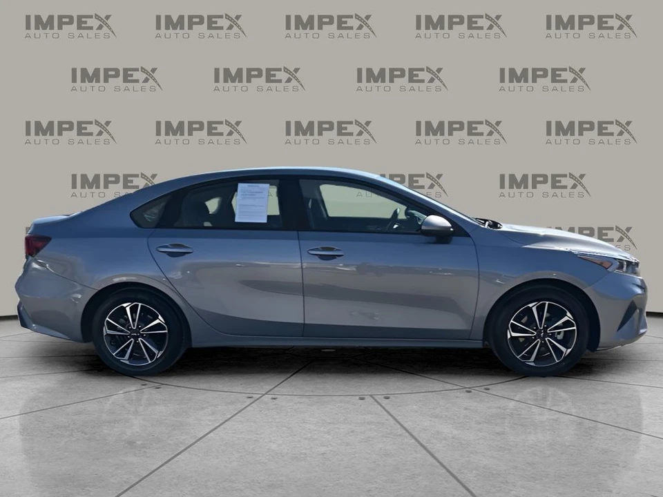 2024 Kia Forte - Image 6 of 12