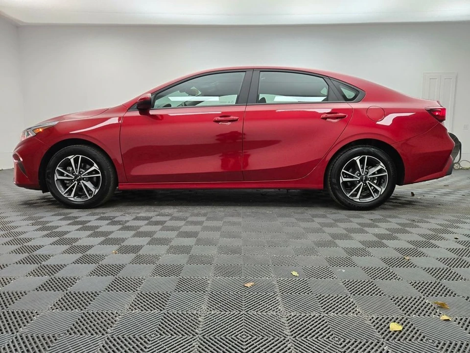 2024 Kia Forte - Image 12 of 12