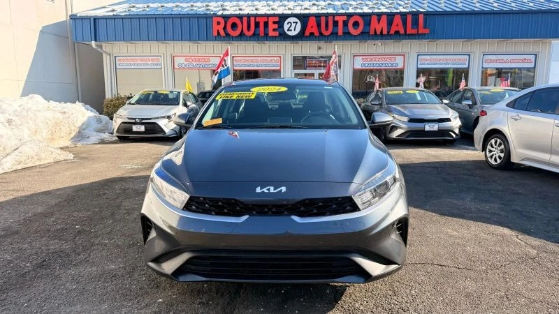 2024 Kia Forte - Image 3 of 12