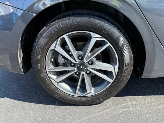 2024 Kia Forte - Image 10 of 12