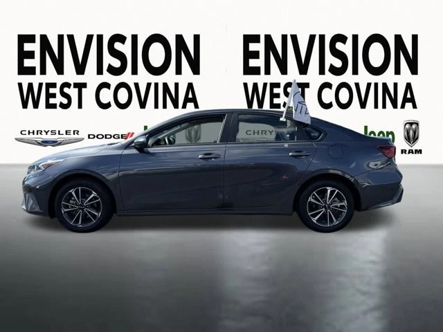 2024 Kia Forte - Image 5 of 12