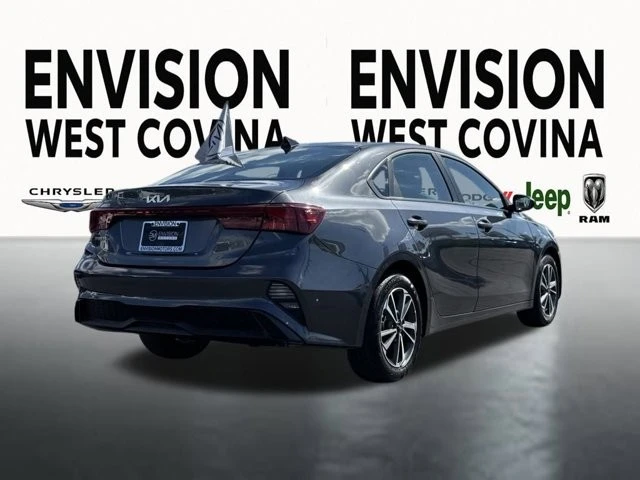 2024 Kia Forte - Image 8 of 12