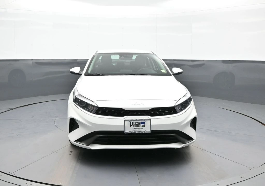 2024 Kia Forte - Image 2 of 21
