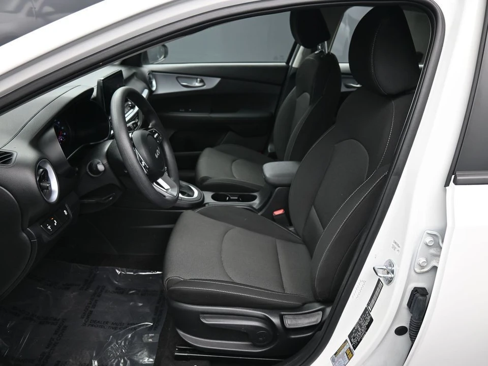 2024 Kia Forte - Image 18 of 21