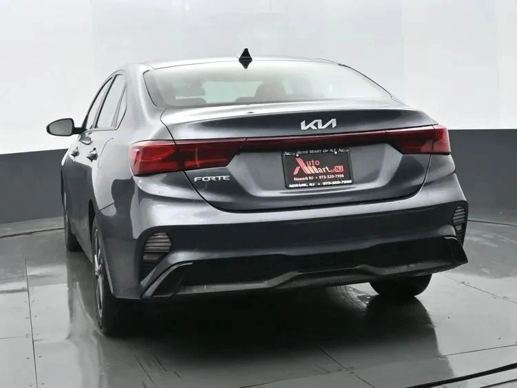 2024 Kia Forte - Image 8 of 12