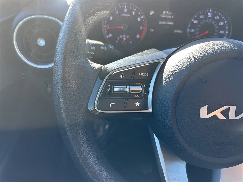 2024 Kia Forte - Image 13 of 21