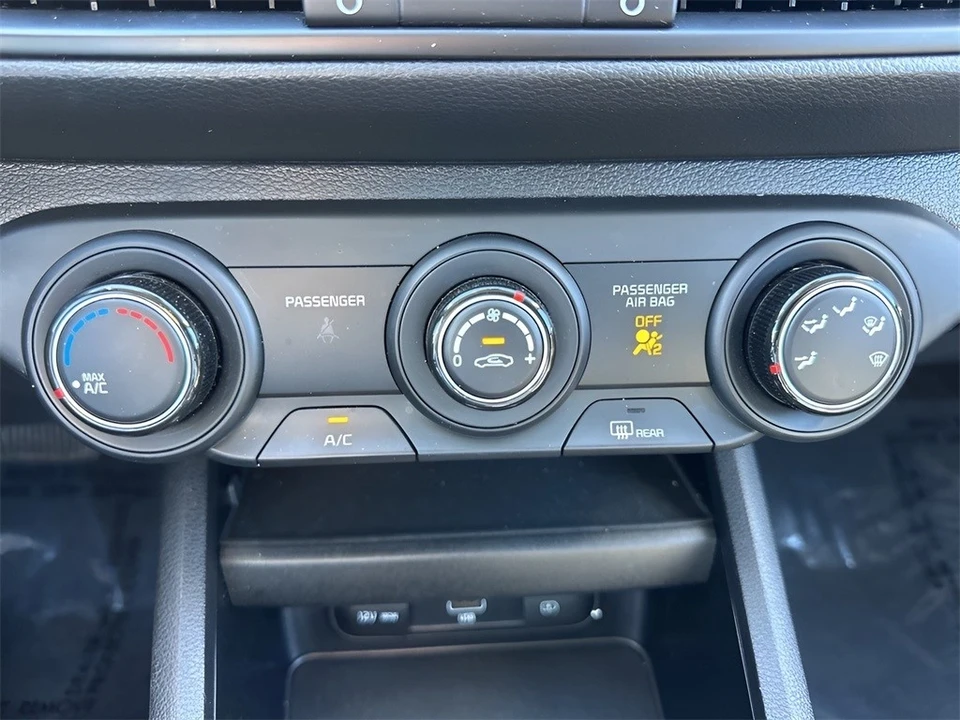 2024 Kia Forte - Image 17 of 21