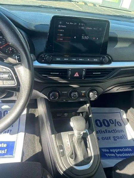 2024 Kia Forte - Image 8 of 12