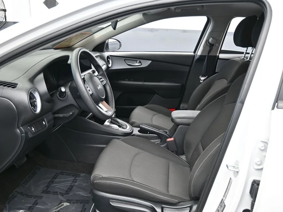2024 Kia Forte - Image 11 of 12