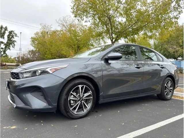 2024 Kia Forte - Image 6 of 11