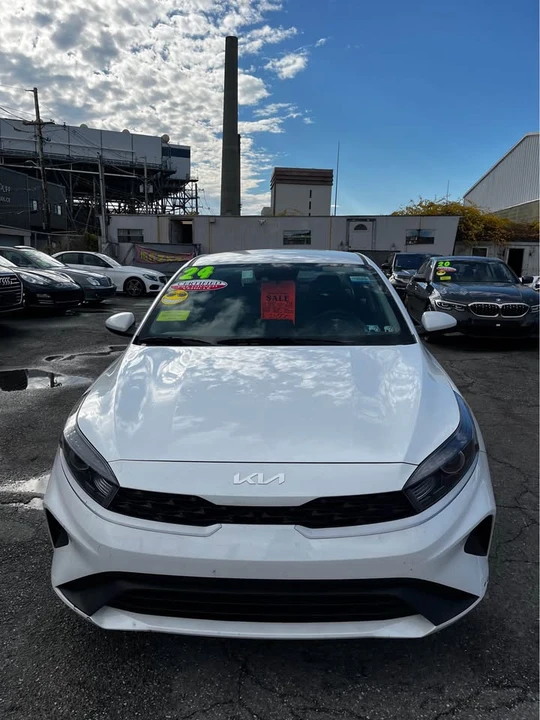 2024 Kia Forte - Image 3 of 9