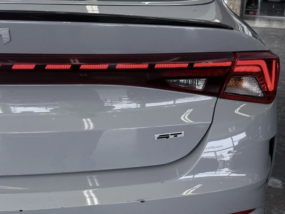2024 Kia Optima/K5 - Image 15 of 21