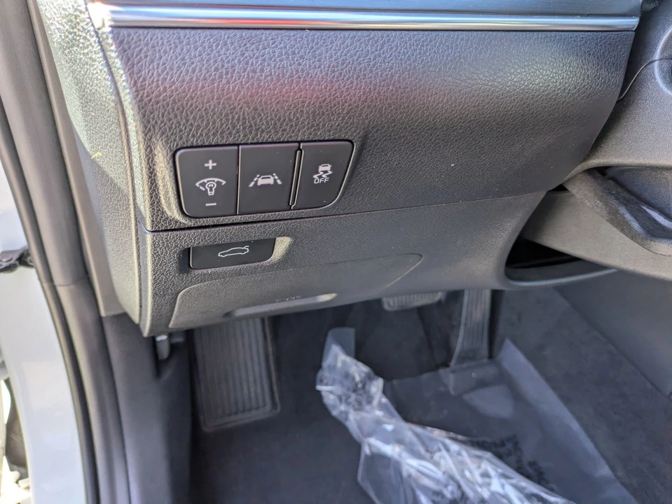 2024 Kia Optima/K5 - Image 17 of 21