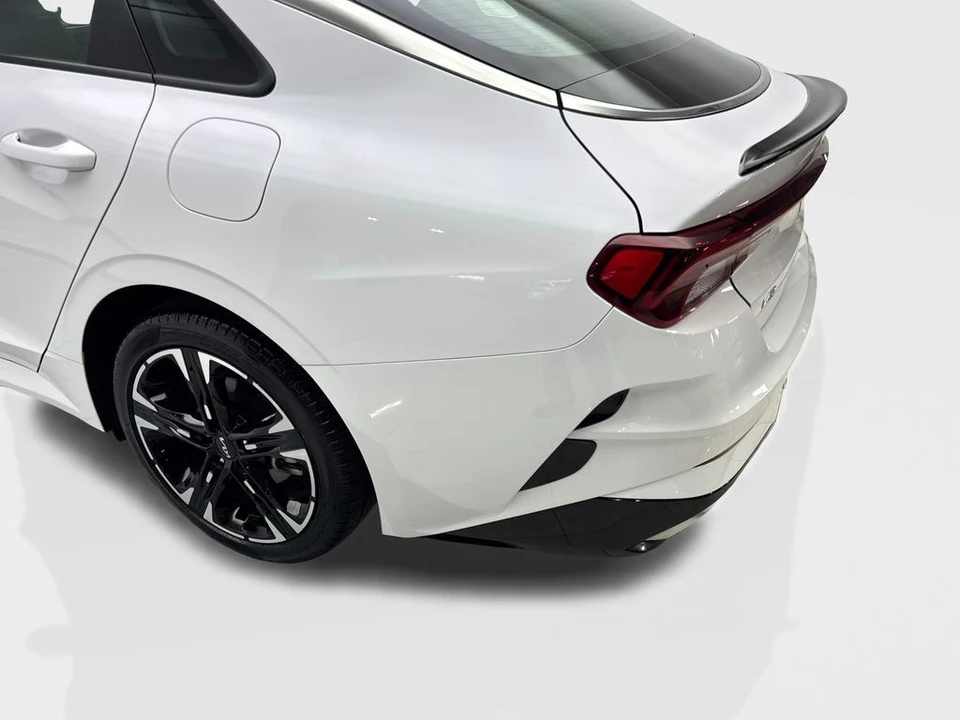2024 Kia Optima/K5 - Image 17 of 31