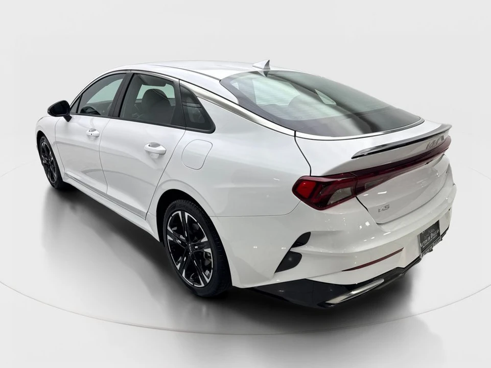 2024 Kia Optima/K5 - Image 9 of 31