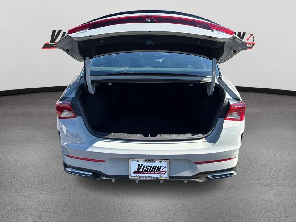 2024 Kia Optima/K5 - Image 11 of 12