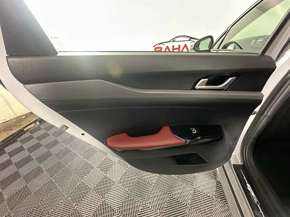 2024 Kia Optima/K5 - Image 17 of 21