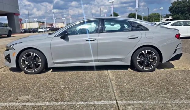 2024 Kia K5 GT-Line Sedan 4D