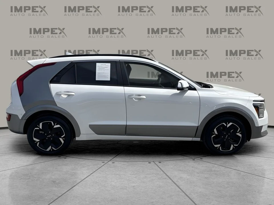 2024 Kia Niro - Image 6 of 31