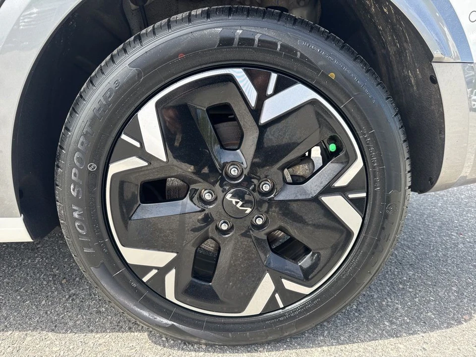 2024 Kia Niro - Image 28 of 31