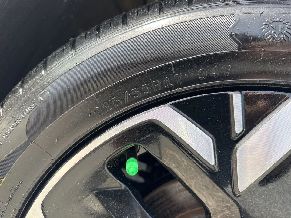2024 Kia Niro - Image 30 of 31