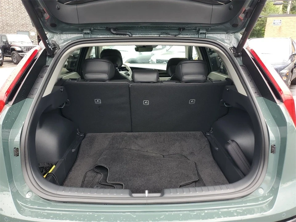 2024 Kia Niro - Image 7 of 21