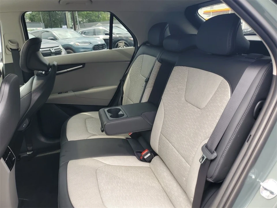2024 Kia Niro - Image 11 of 21