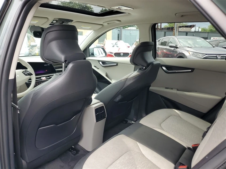 2024 Kia Niro - Image 12 of 21