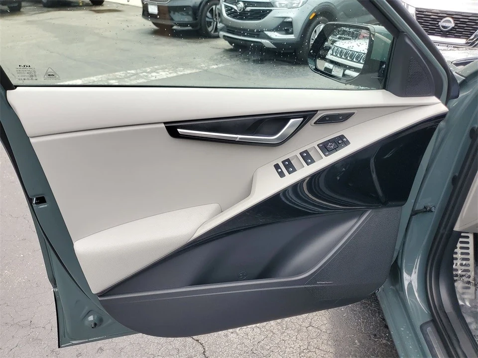 2024 Kia Niro - Image 19 of 21