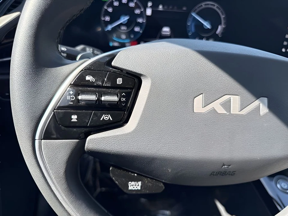 2024 Kia Niro - Image 14 of 21