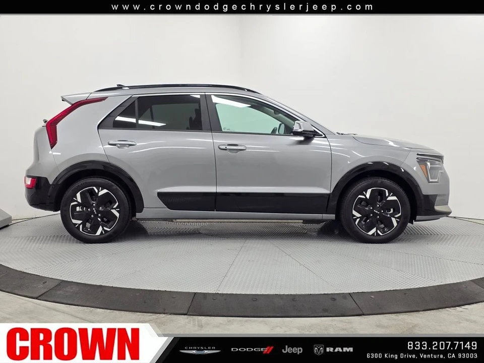 2024 Kia Niro - Image 8 of 12