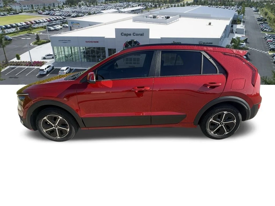 2024 Kia Niro - Image 8 of 12
